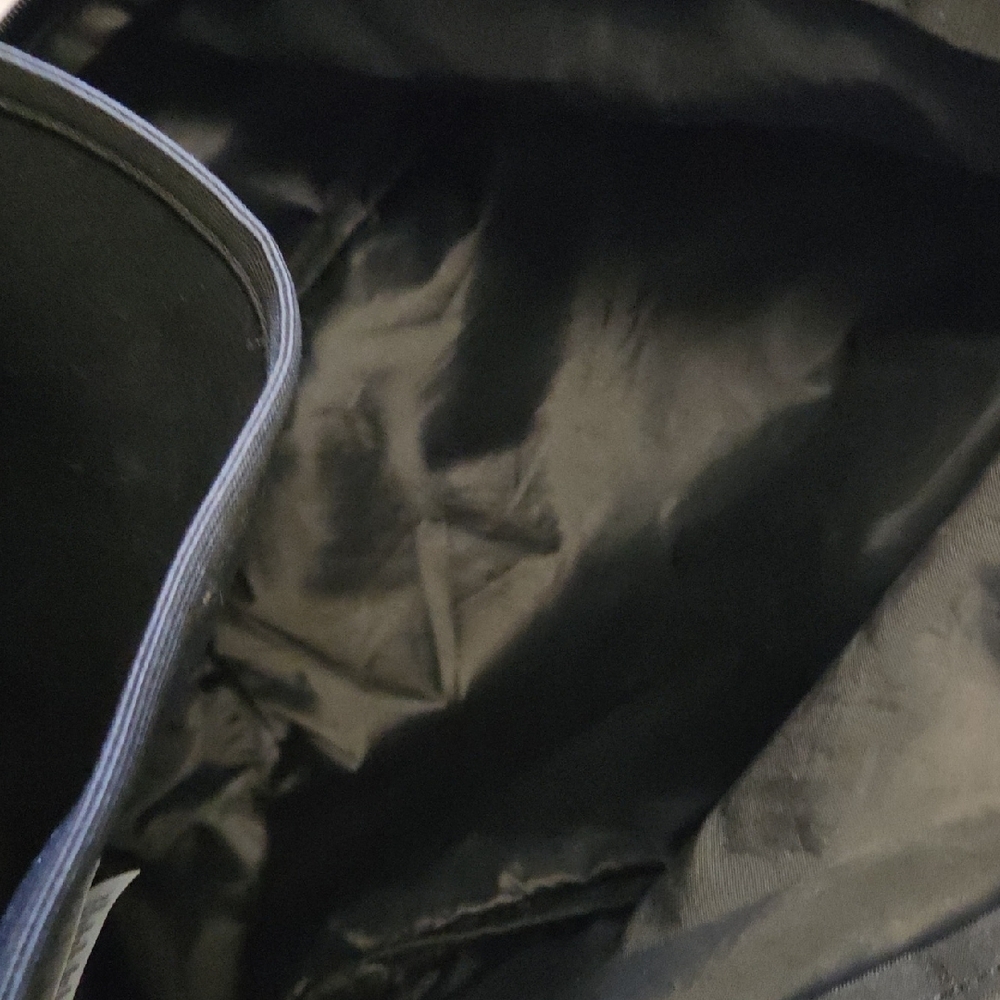 Gymshark Black Padded Everyday Backpack - Picture 7 of 9